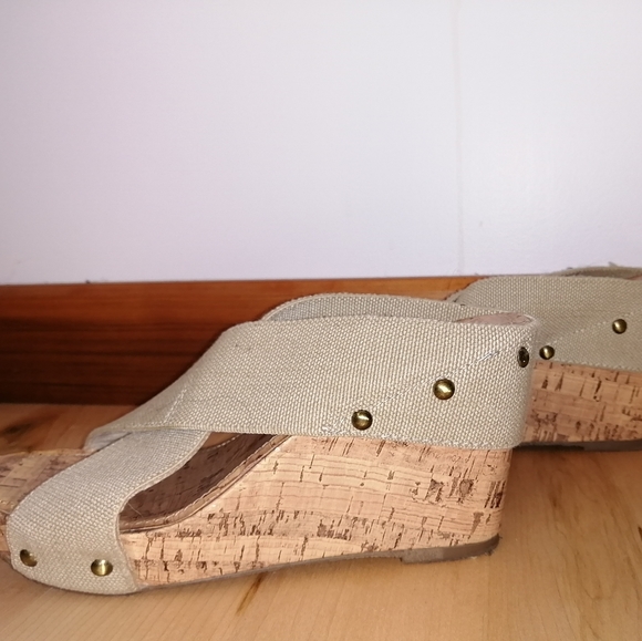 Comfortable wedges - Picture 2 of 2